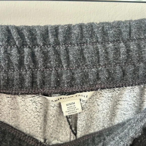 Cozy Dark Grey American Eagle Jogger Pants - Picture 3 of 4